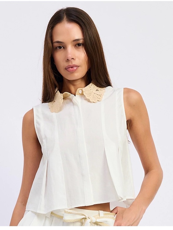 En Saison Tops - Anthropology En Saison Pleated Crochet Collar Top NWOT Large